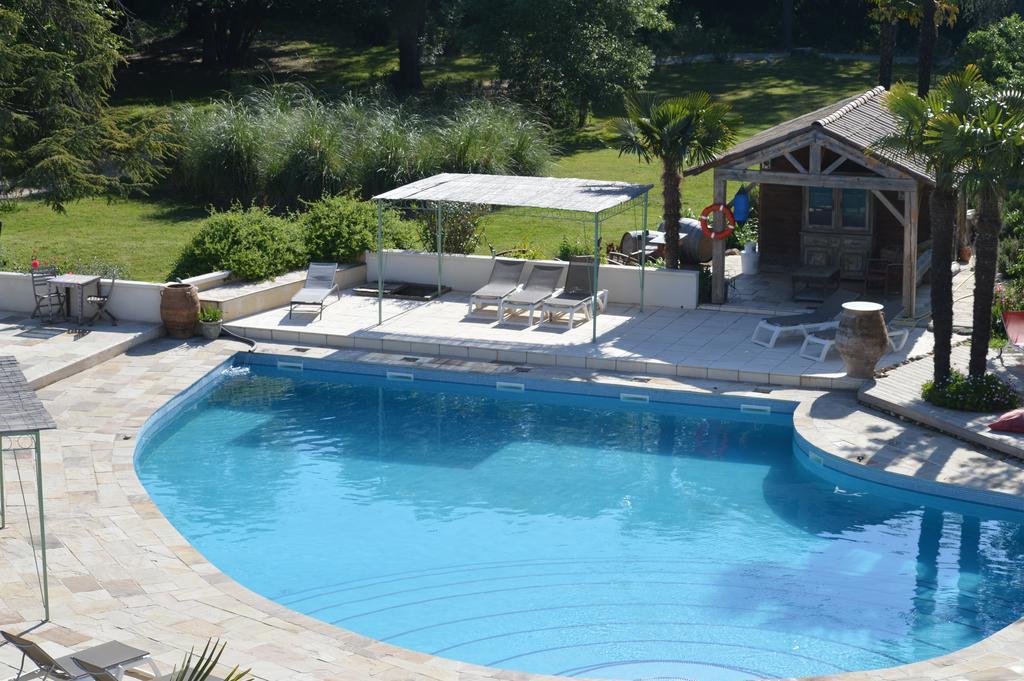 Chateau La Roque Margaux Hotel Servian Exterior photo